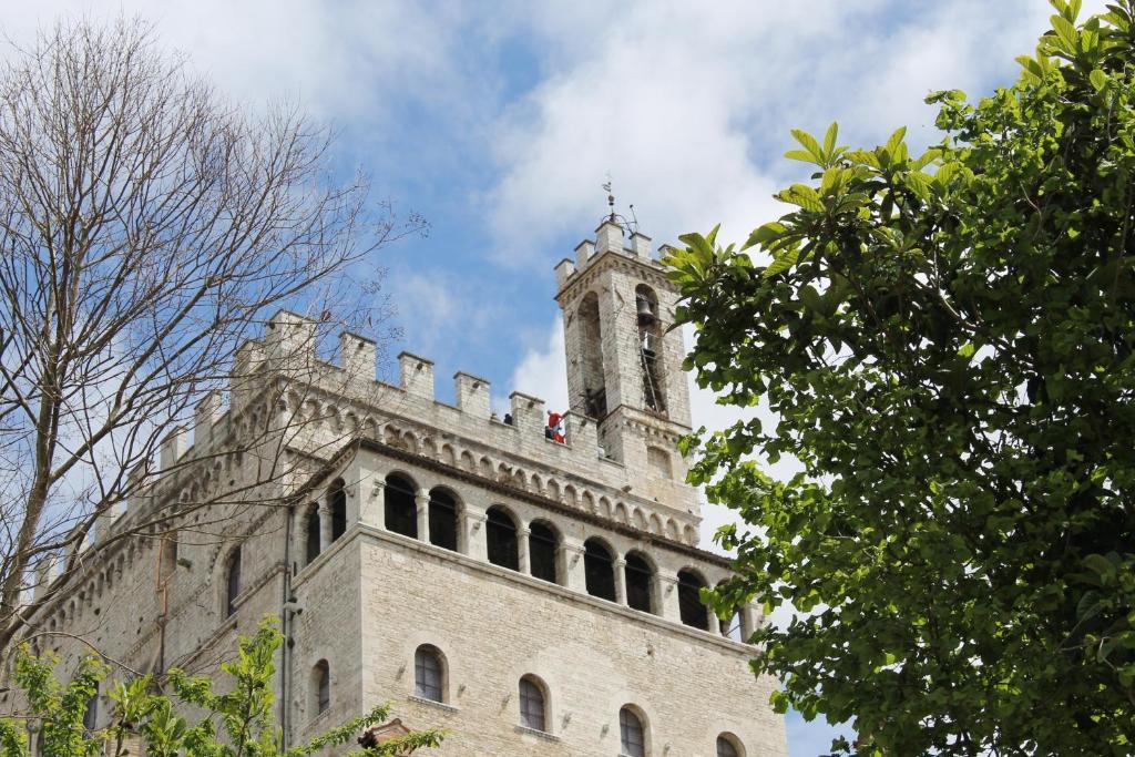 Bed and Breakfast Residenza Le Logge Gubbio Zewnętrze zdjęcie