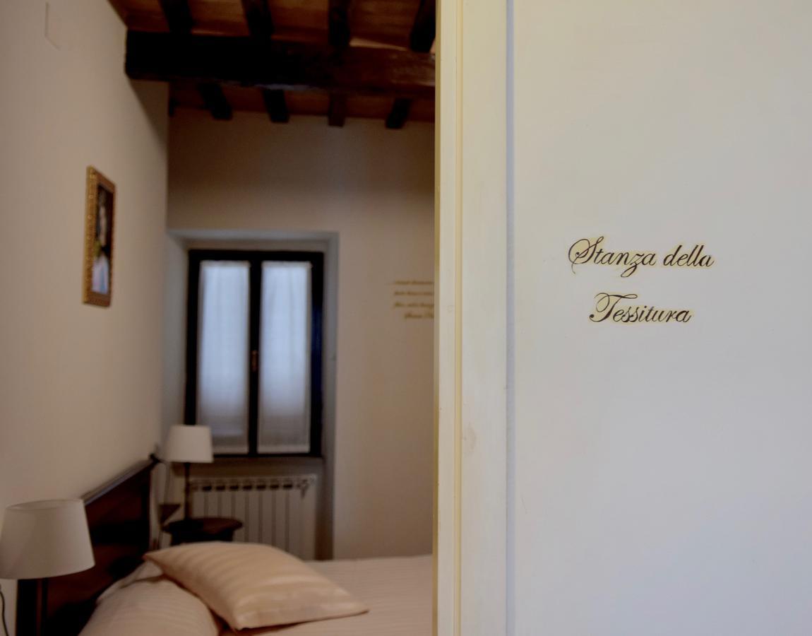 Bed and Breakfast Residenza Le Logge Gubbio Zewnętrze zdjęcie
